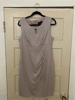 Scarlett Sleeveless Shimmer Midi Dress in Pale Lilac